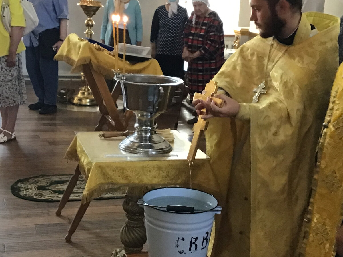 Водосвятный молебен в Петропавловском монастыре города Брянска.