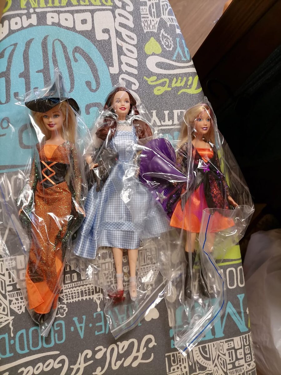 Это уже мое фото. С Дороти из "Изумрудного города"