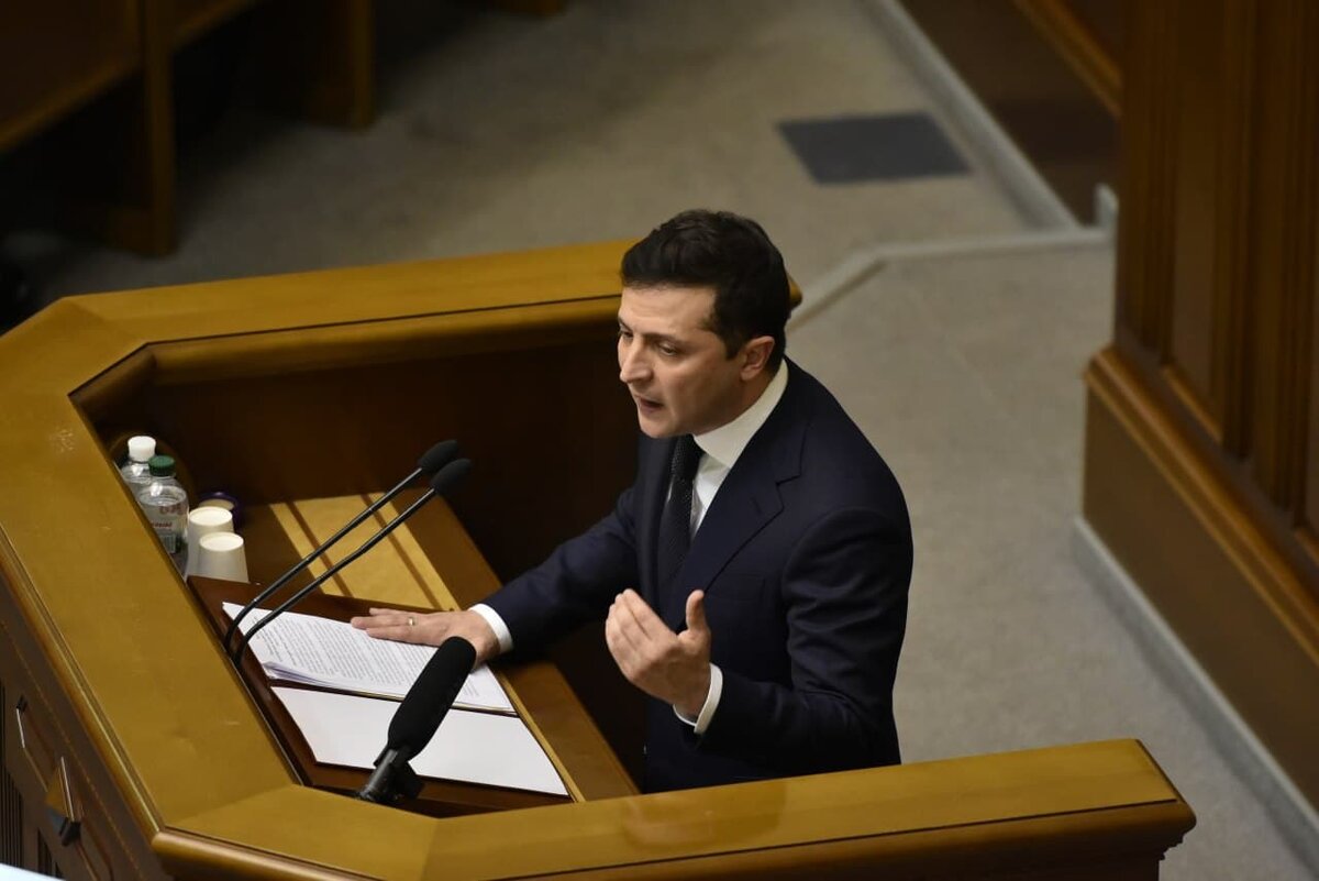 Президент Украины ответил автору петиции, фото "Страна"