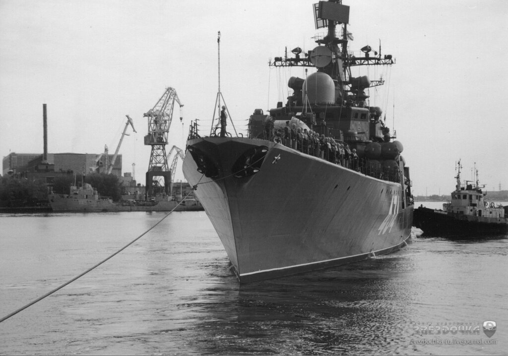 Эсминец "Адмирал Ушаков" на северодвинском судостроительном предприятии "Звездочка" / Центр судоремонта "Звездочка" 
