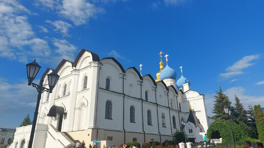 Псковские мастера возвели Благовещенский собор