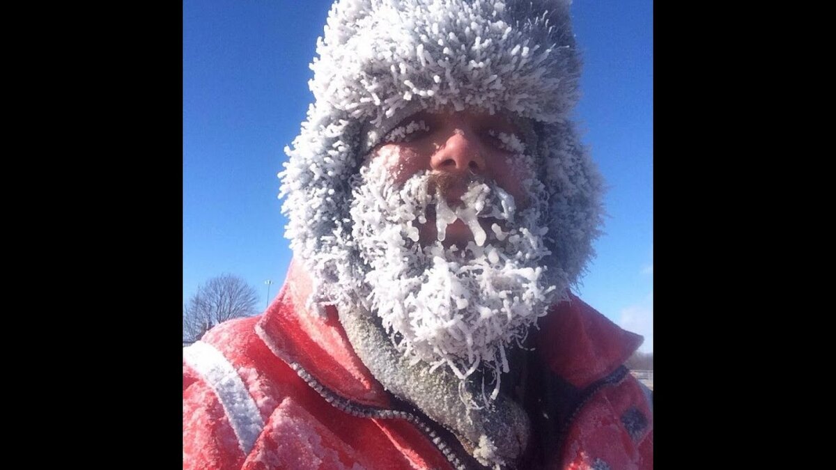 Человек при минус 40 градусах в реале!