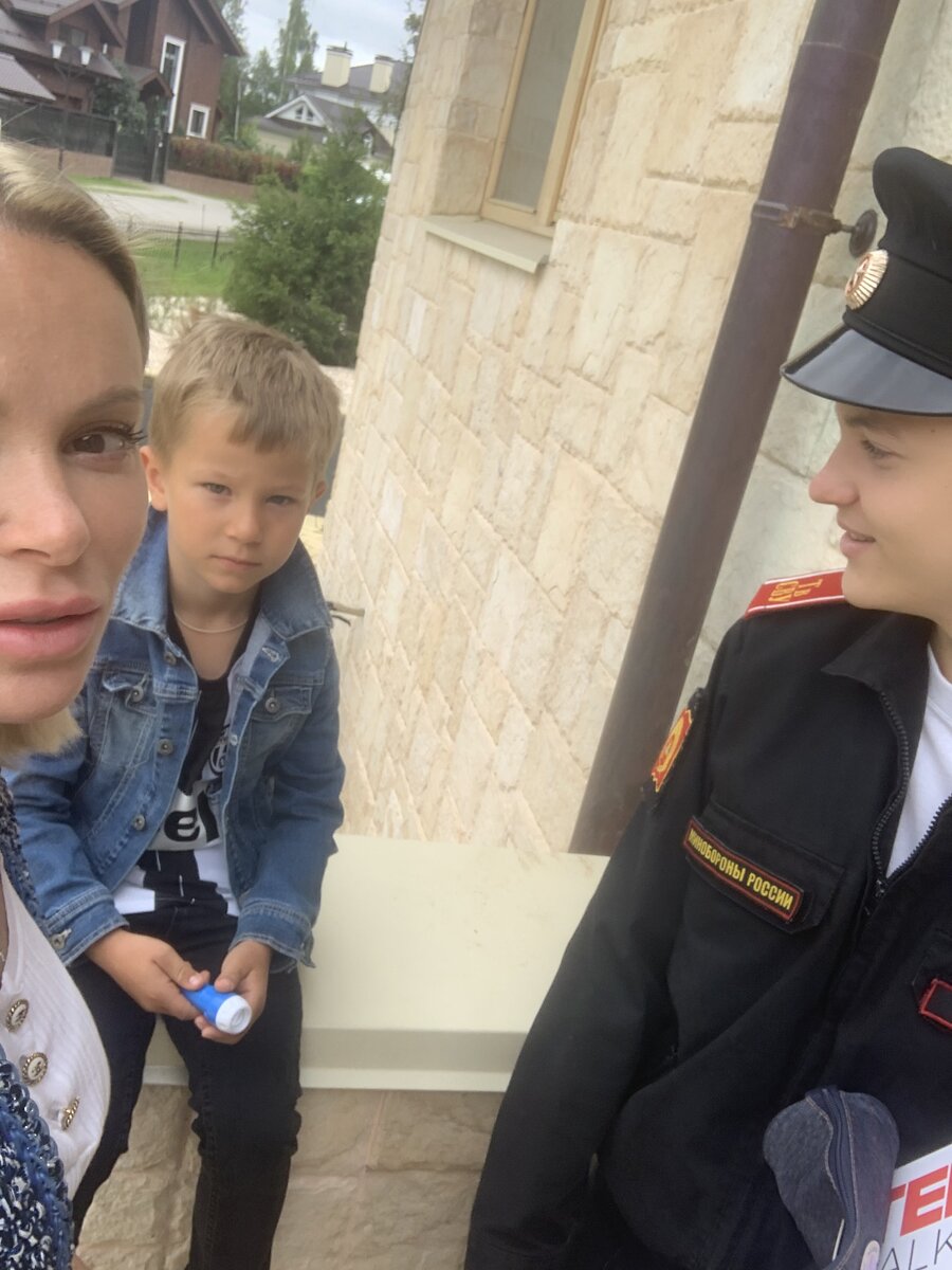 Фото автора. Пока я до самого конца не разобралась во всем, преследование, пусть и не в такой жёсткой форме, как в моем детстве (поскольку я тогда выразила, простила и занялась важным именно для себя - своего рода частичный побег), повторялось в моей жизни и жизни моих детей. 