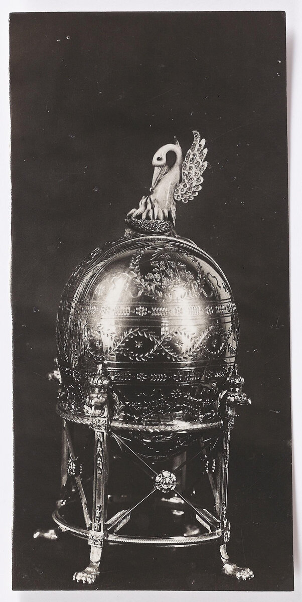 Пасхальное яйцо с пеликаном.1897. Мастер М. Перхин. Подарок Николая II матери, имп. Марии Федоровне. 