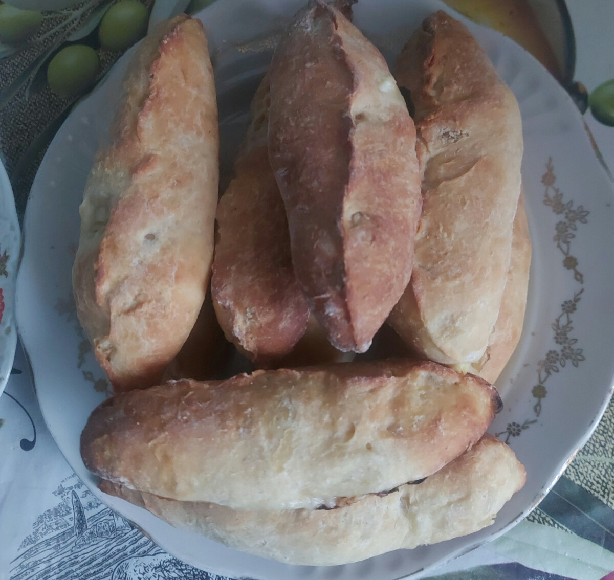 Начинки много.