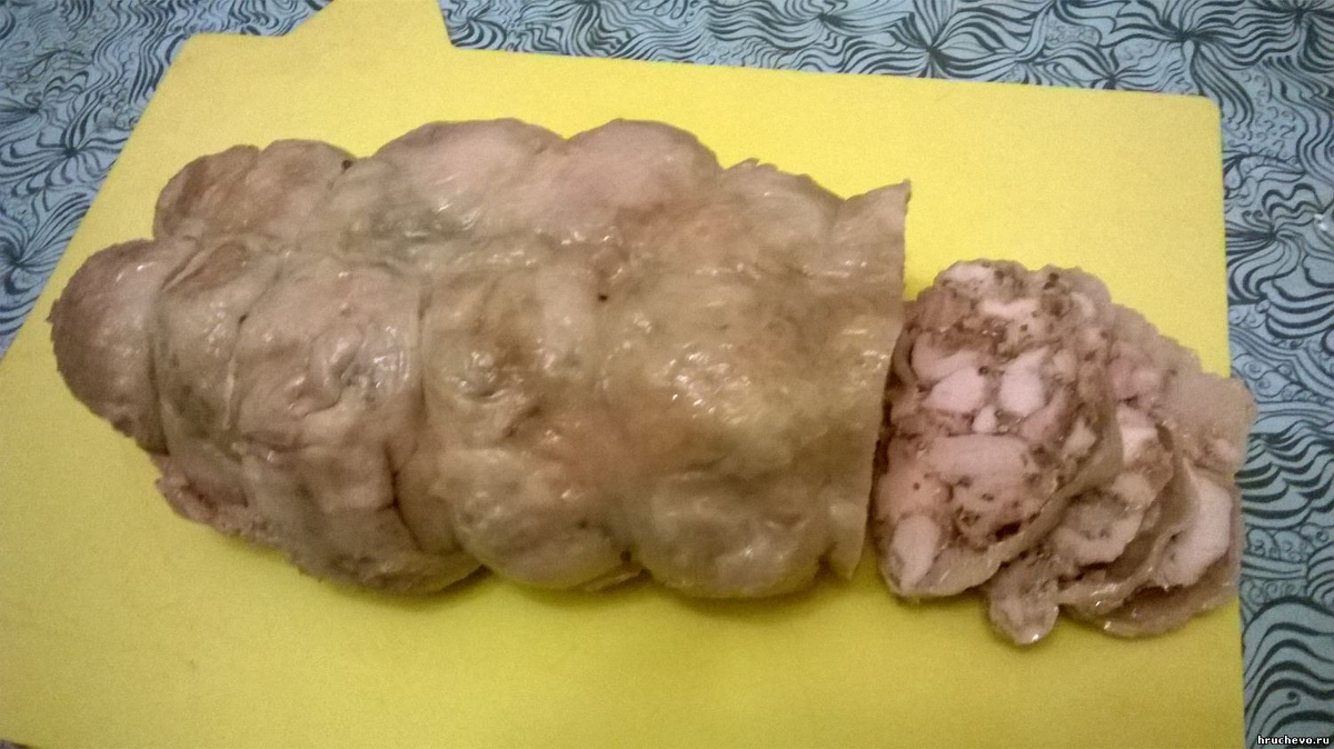 Готовая куриная колбаса © Хрючево, Виктор Корб, Татьяна Ильина, 2016