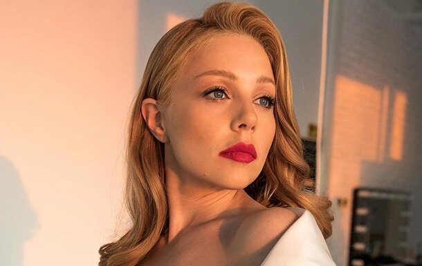 Фото: instagram.com/tina_karol Тина Кароль снялась в одном свитере