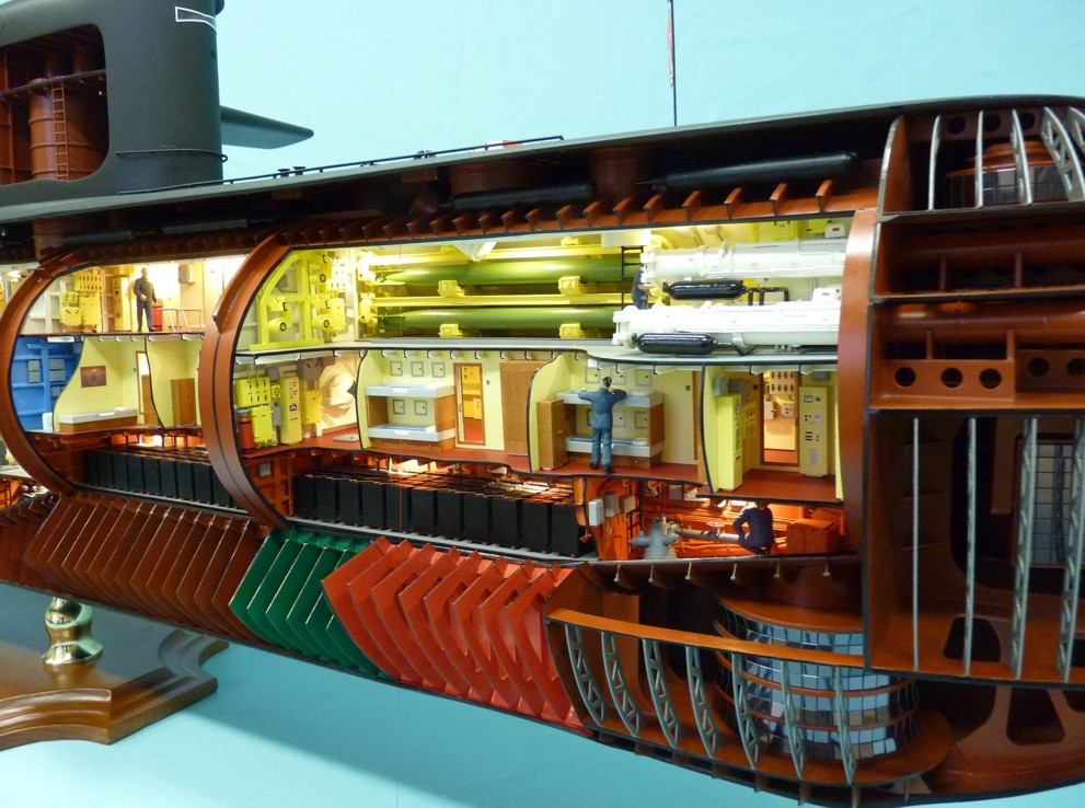 Сборка подводной лодки. Модель атомной подводной лодки 667-а навага. Подводная лодка 667а. Подводные лодки проекта 667а «навага». Проект 667а навага модель.