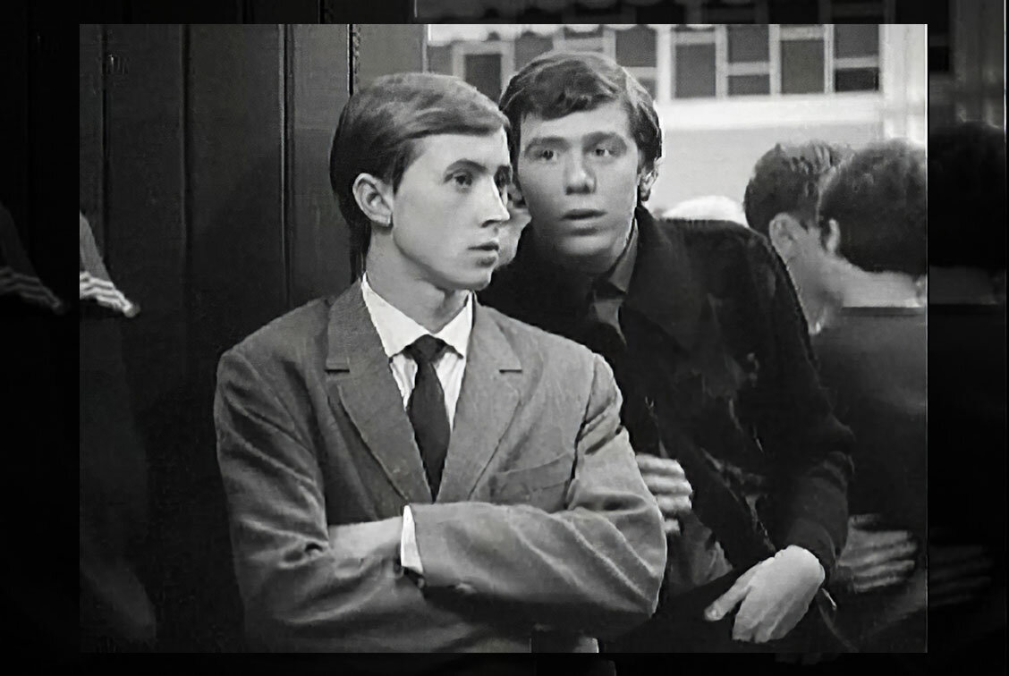 Николай Бурляев (слева) и Виктор Ильичёв в фильме «Мама вышла замуж». 1969 год