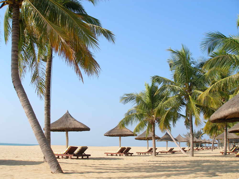 Sanya island. Остров Хайнань Китай. Остров Хайнань Санья. Китайские Гавайи остров Хайнань. Остров Ханья Китай.