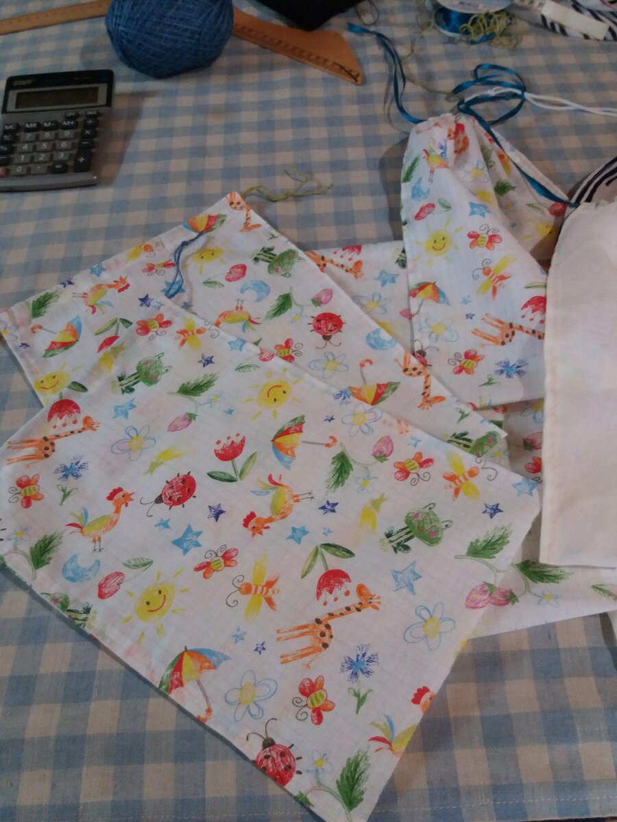 Вот такие мешочки из хлопка. Для круп, хлеба и т.п.