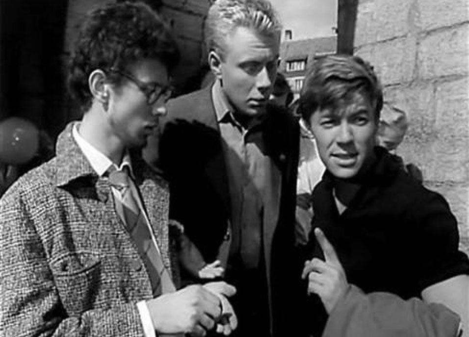 Загружено с ошибкой. Олег Даль, Андрей Миронов и Александр Збруев в фильме «Мой младший брат», 1962 год 