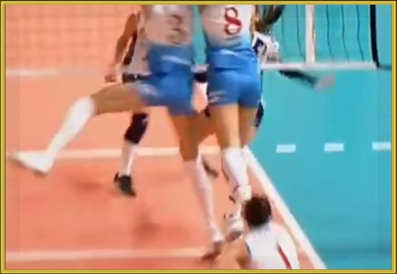 Стоп кадр от Волейбольного города