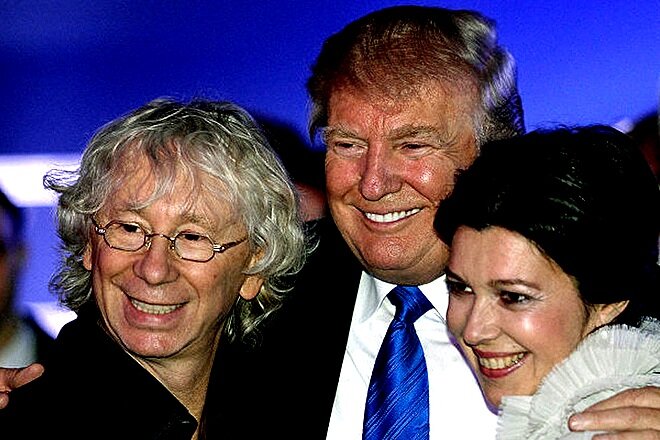 На фото Аркадий Укупник с супругой Натальей и Дональдом Трампом