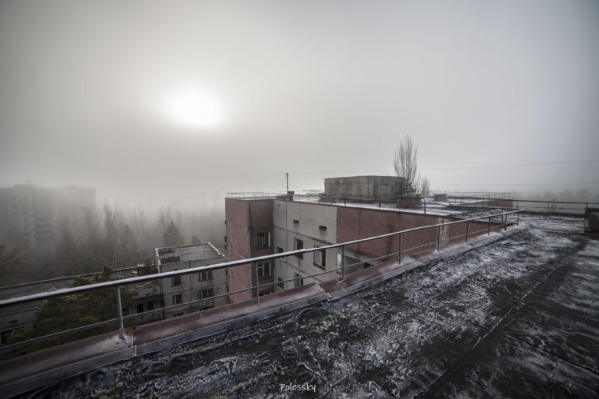 Засняли мистический туман в городе-призраке Припять. Январь этого года в Чернобыльской зоне. Фото