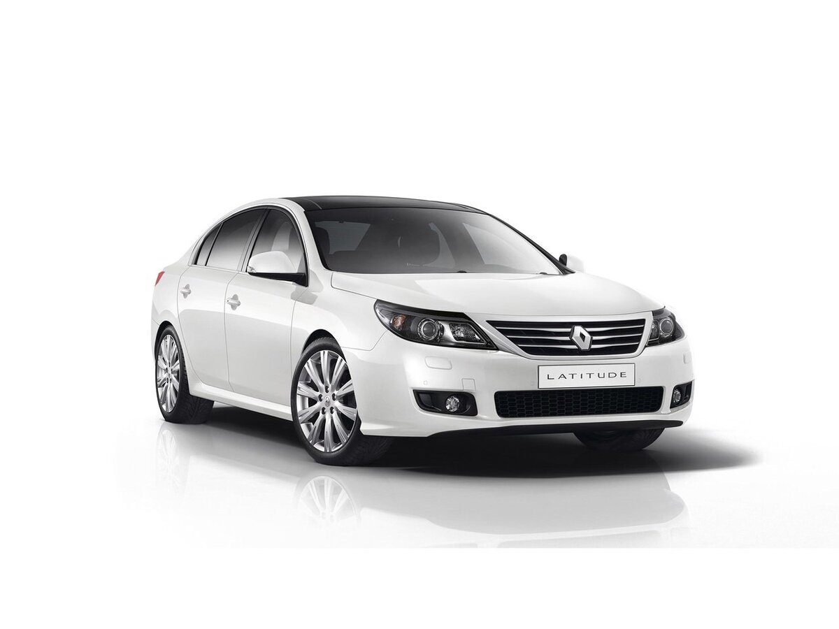 Первое поколение Renault Latitude.