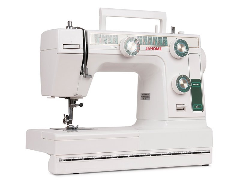 Janome LE 22 (L 394) (фото с сайта https://www.janome.ru)