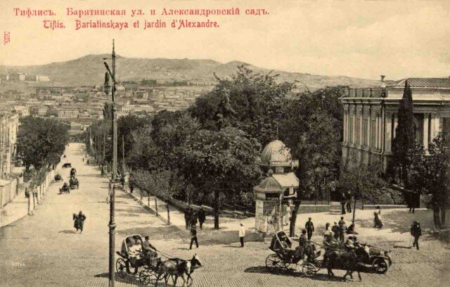 Александровский сад в Тифлисе, где в XIX веке проходили кулачные бои.