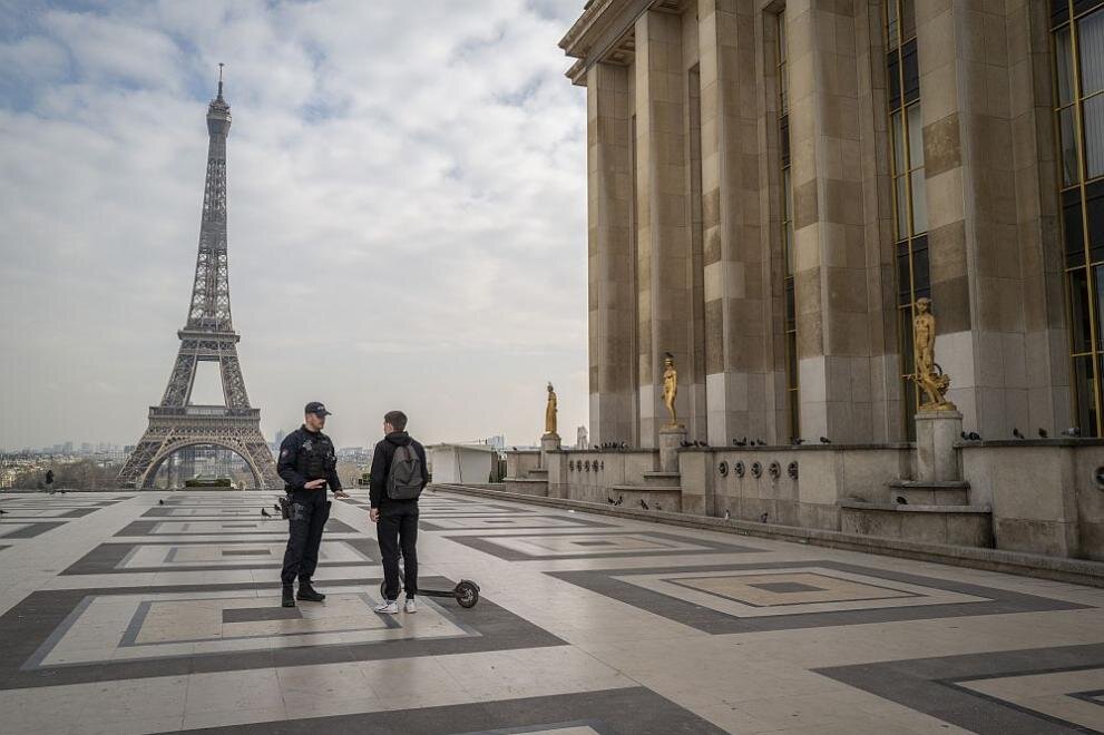 Paris Tour Eiffel негры