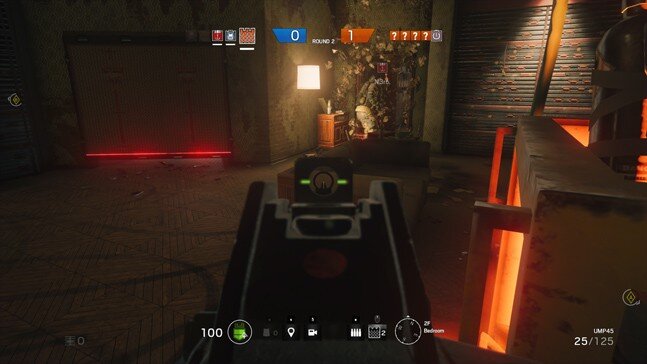 ► Лучше ставить ловушку в проходах с обычной баррикадой, которая ломается ударами приклада. Потому что укрепленную будут взрывать, и ловушке не поздоровится.