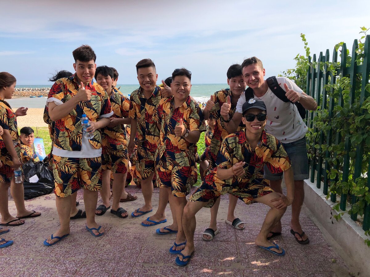 Женек и весёлые вьетнамцы 