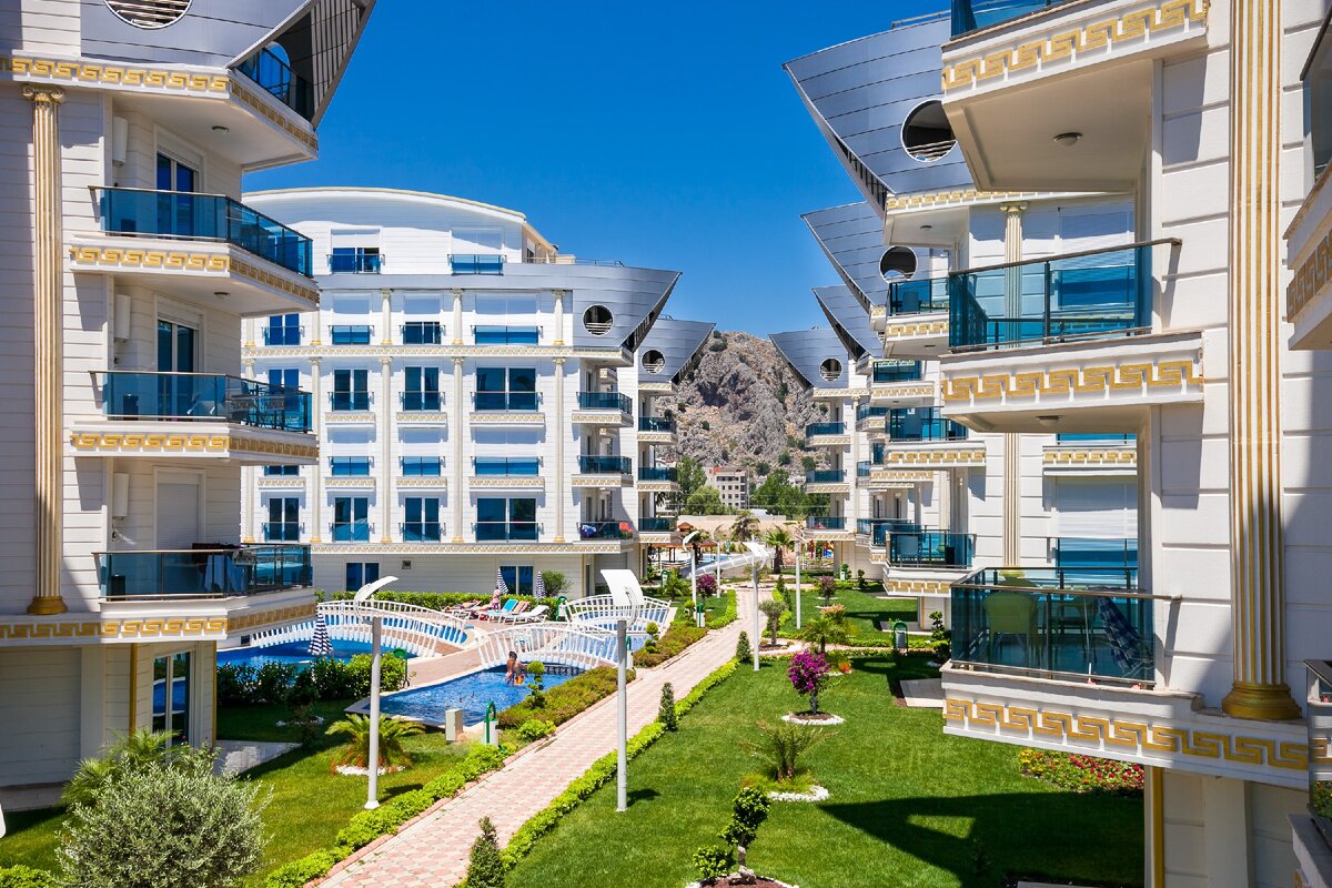 Турецкая недвижимость - для некоторых людей осуществление заветной мечты жить у моря. Счастлив быть причастным