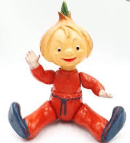 Игрушка "Чиполлино". Художник - М. Н. Вильям. Фото из открытого источника.