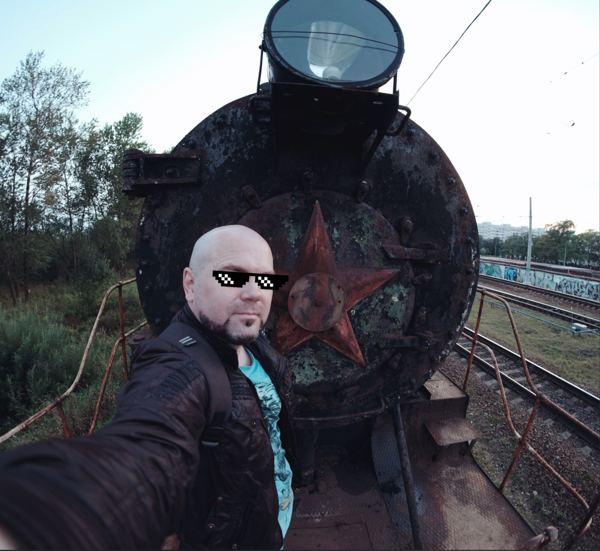 Два уже немолодых персонажа на одном снимке =)