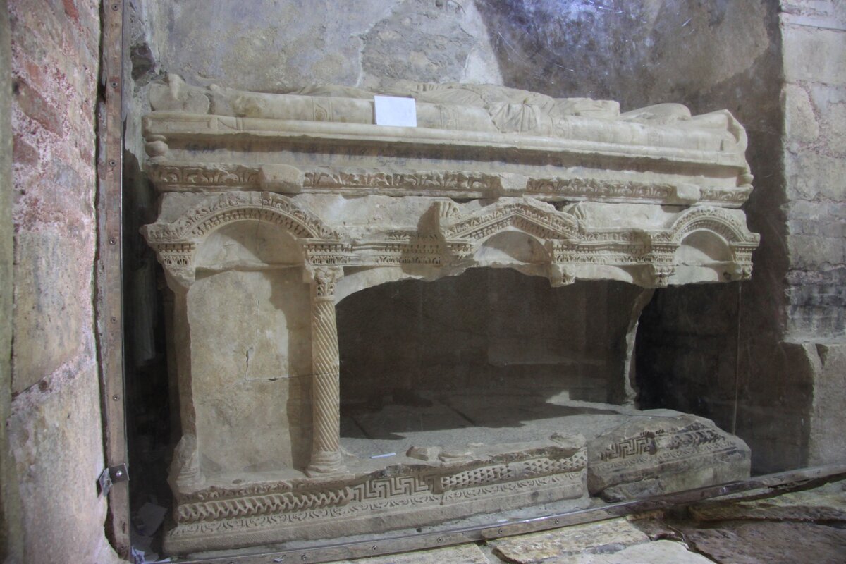 мощи чудотворца в турции