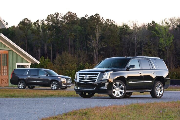 Вот такой Cadillac стоит у Конора