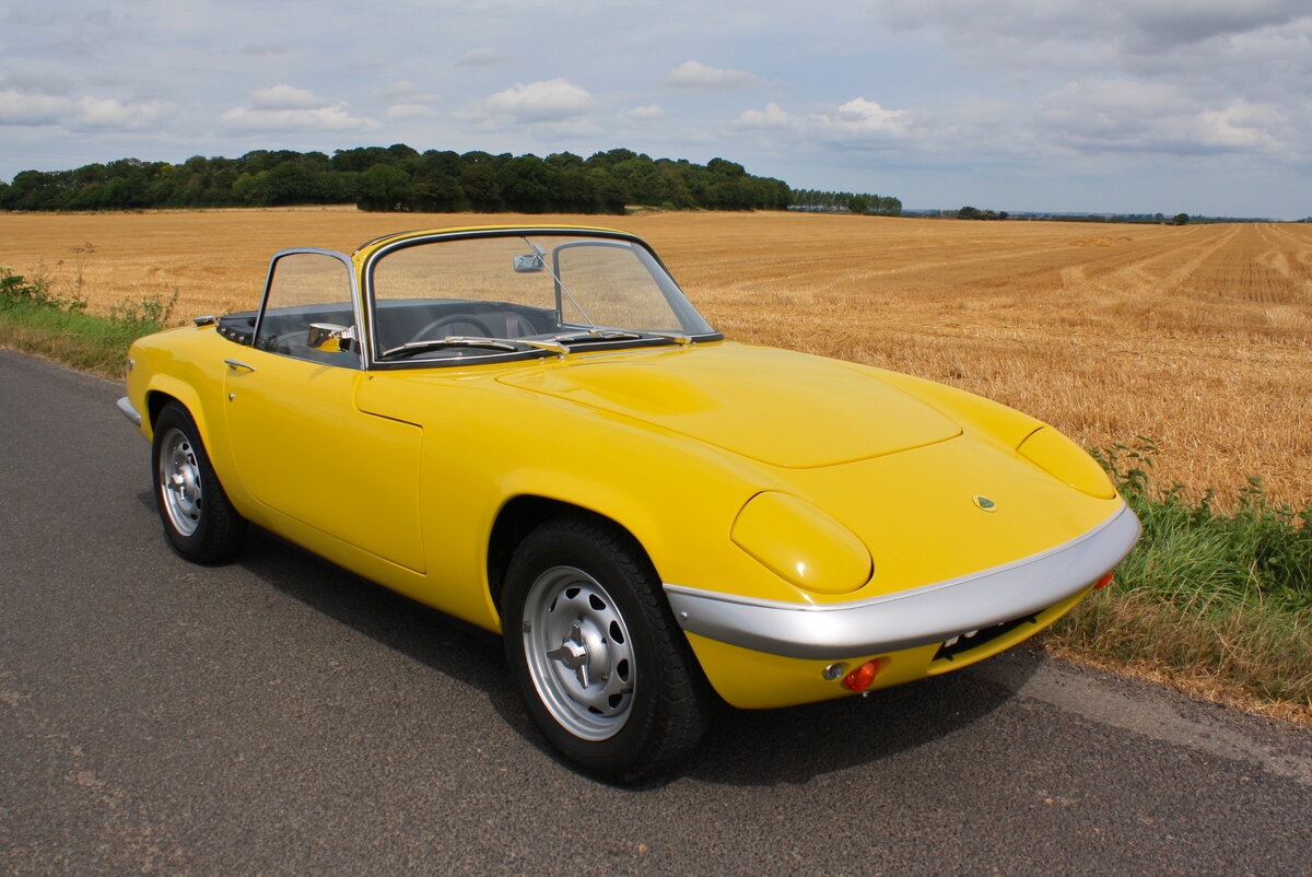 Lotus Elan.