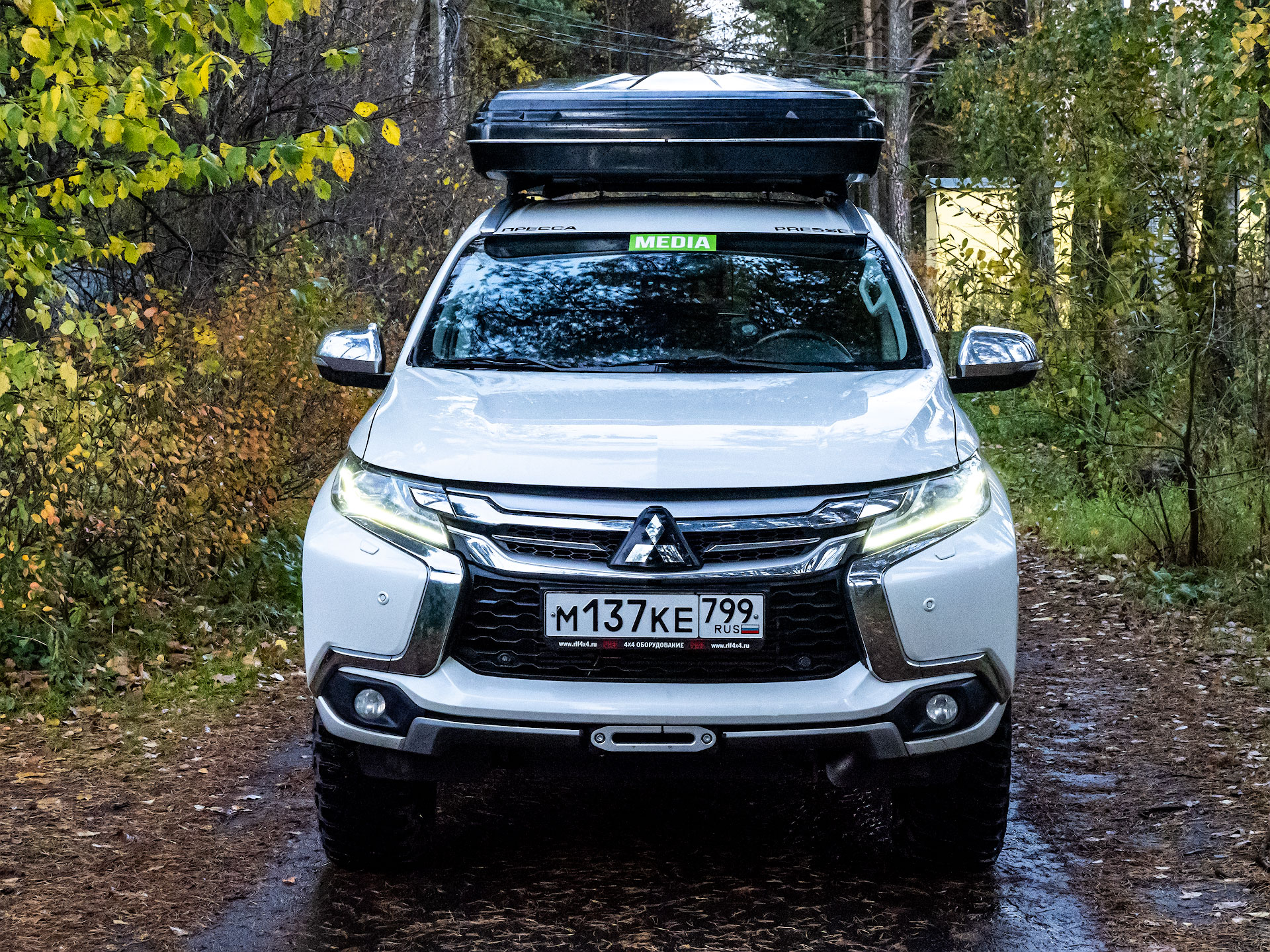 Установил автопалатку на крышу Mitsubishi Pajero Sport и готов ехать в Крым, но не отдыхать...2