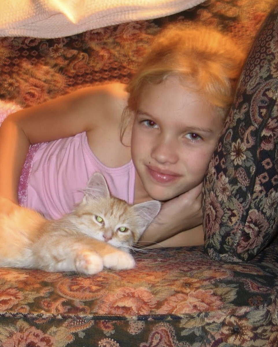 Взято с официального Инстаграмм сайта проекта Fecal matter