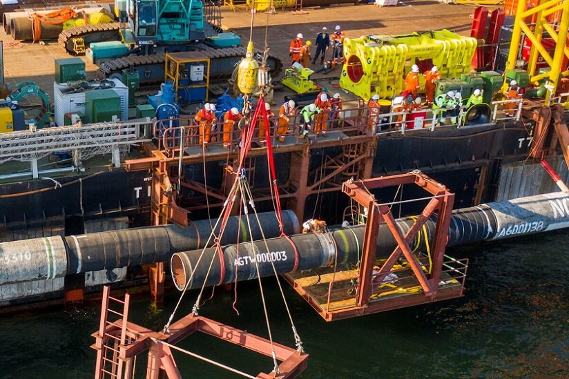 Единственный для европейцев способ получить такой нужный им газ - поскорее запустить Северный Поток-2