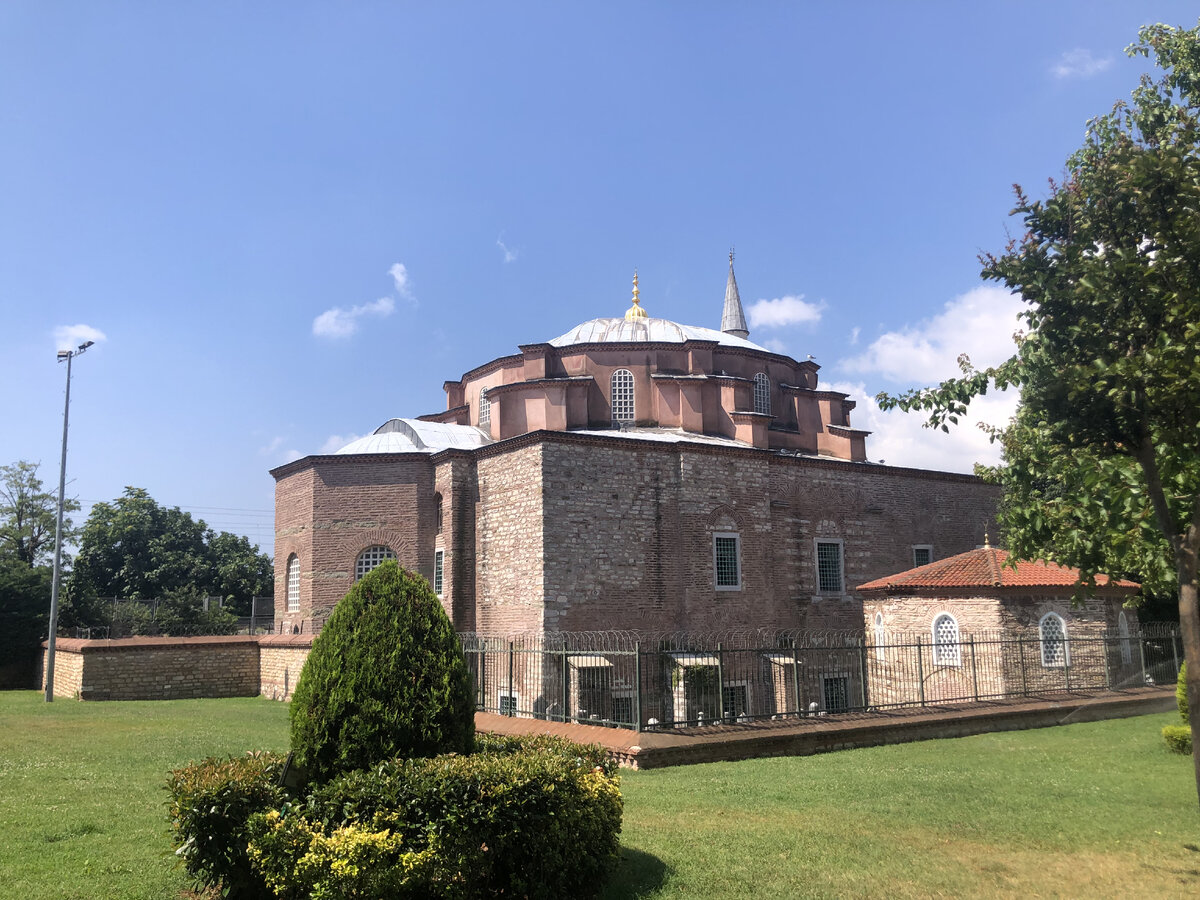 Малая Айя-София.