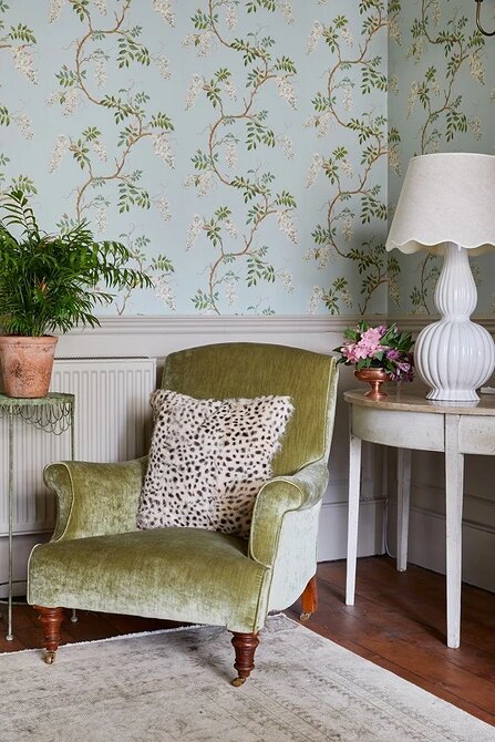 Instagram: @laurastephensid