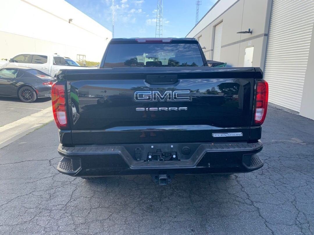 GMC Sierra. Источник иллюстрации - Яндекс.Картинки