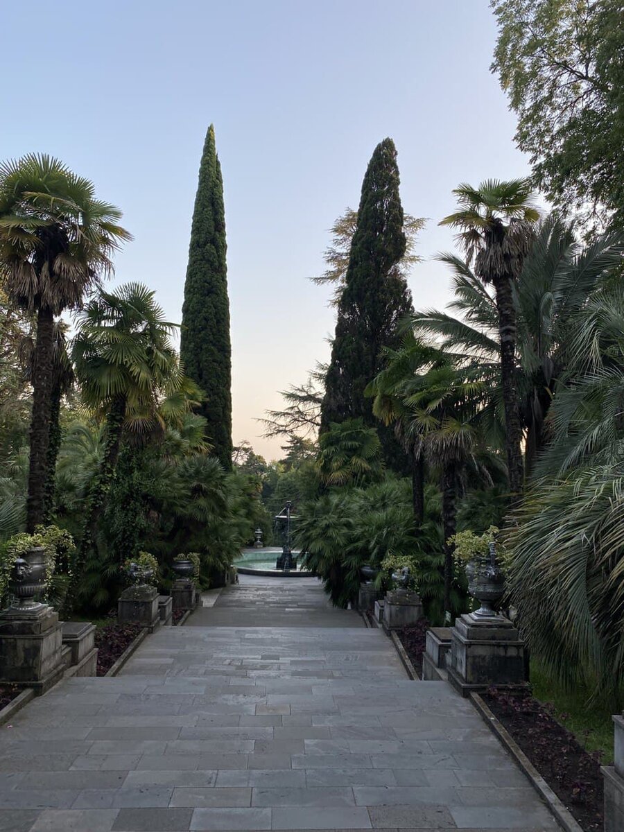 Как просто пройти к фонтану. Нашей экономике, дорога не выстлана плиткой.