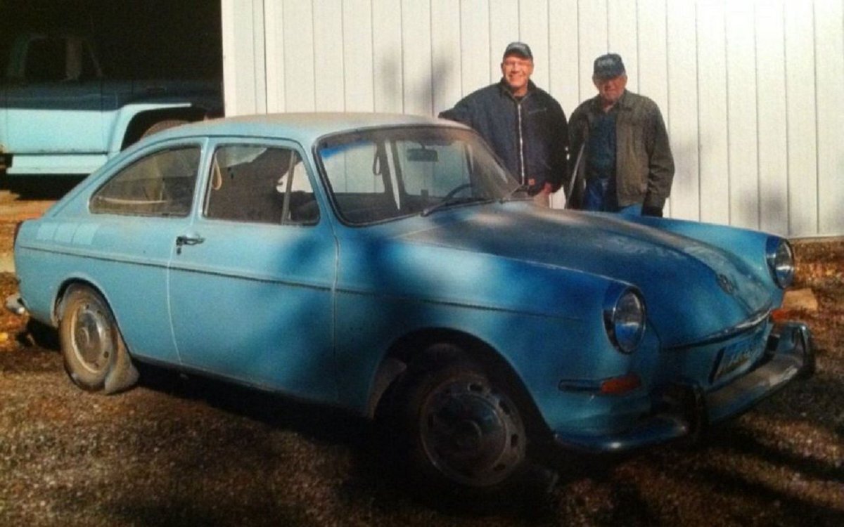 Линн Пфеннинг с отцом и Volkswagen Type 3
