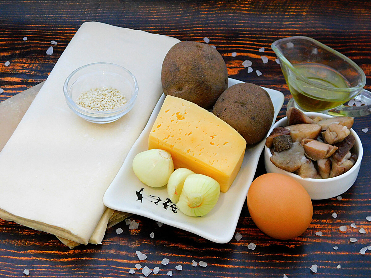 Ингредиенты для приготовления рулета с картошкой и грибами