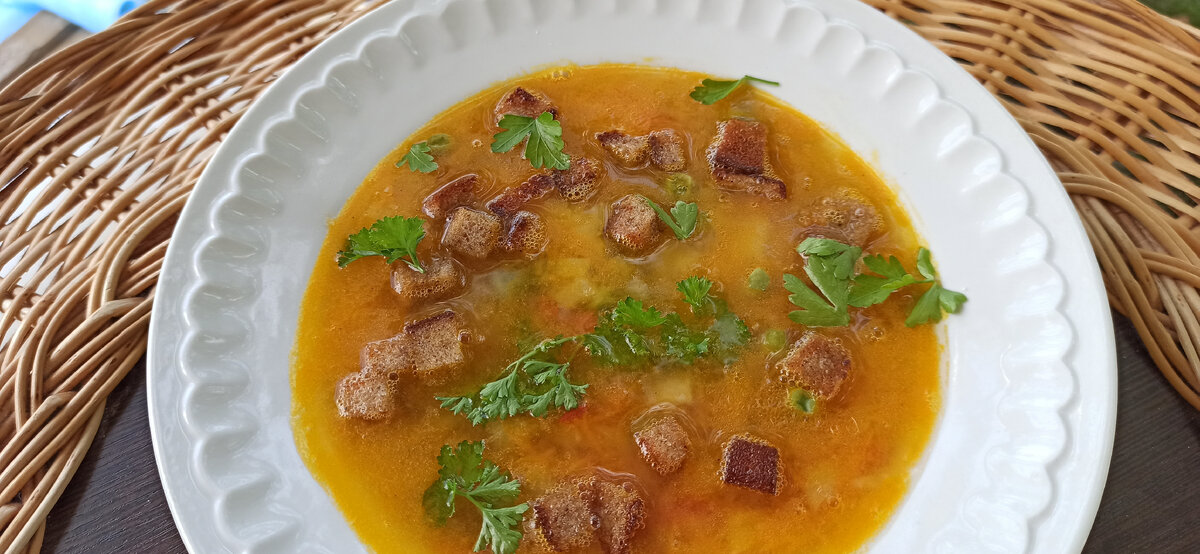 Суп без мяса. Гороховый суп с тушенкой. Вегетарианский борщ с фасолью консервированной. Гороховый суп с копченым салом. Картофель Панджаби.