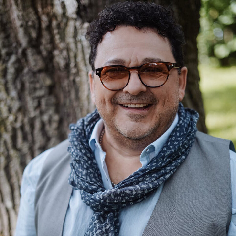 Игорь Саруханов