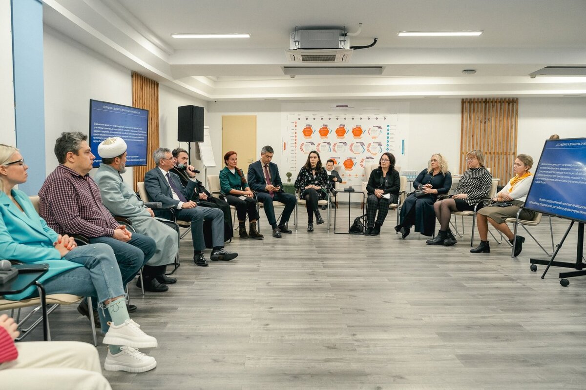    Сретенский клуб в Югре: обсуждаем духовное и материальное