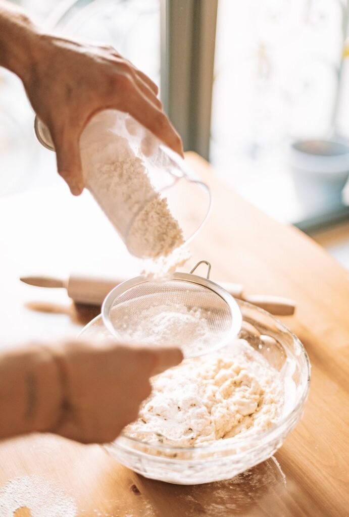 Почему плывет тесто. Тесто плывёт. Тесто водолаз. Почему плывет тесто. Почему плывет тесто.