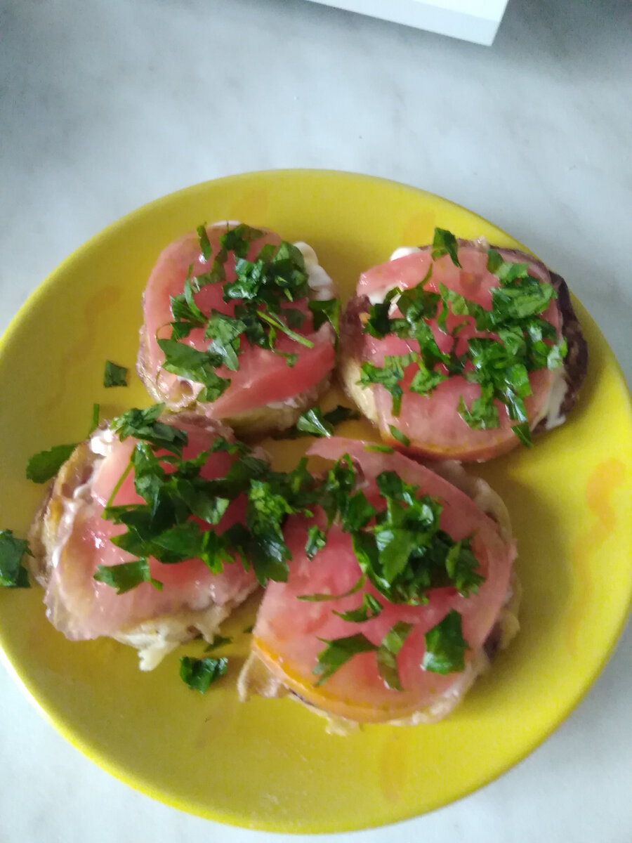 Кабачок с помидором 