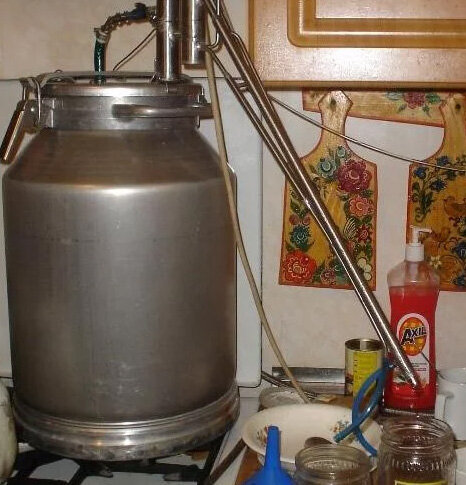 Классический самогонный аппарат