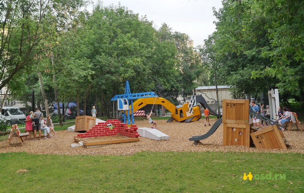 Парк горького в москве 1928. Стройка в парке горького. Деревянная площадка в парке горького. Стройка в парке горького. Парк горького в 1928 году.