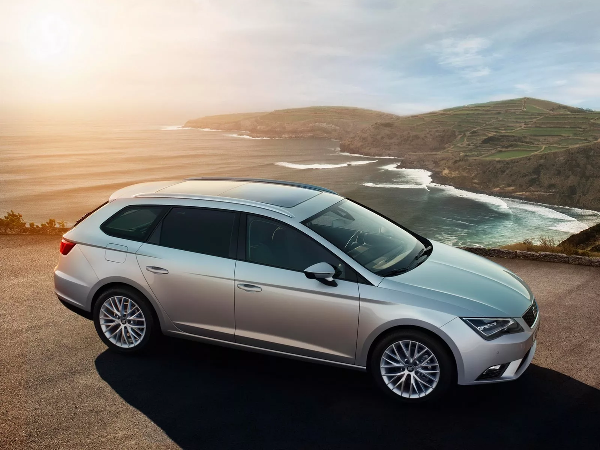 SEAT Leon. Фотография взята с сервиса Яндекс Картинки 