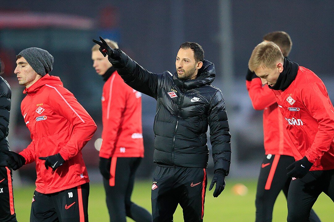 Доменико Тедеско во время тренировочного процесса. Фото официального сайта ФК Спартак Москва.