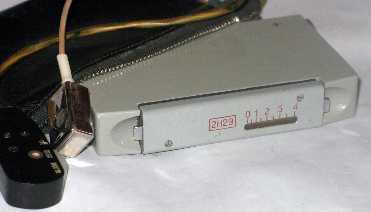 Проволочный карманный диктофон "Мошка" 